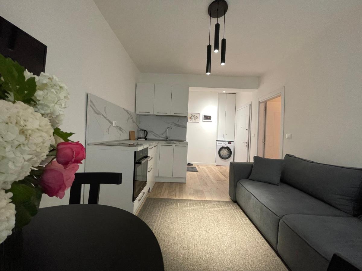 Myslym Shyri'S Apartments Τίρανα Εξωτερικό φωτογραφία