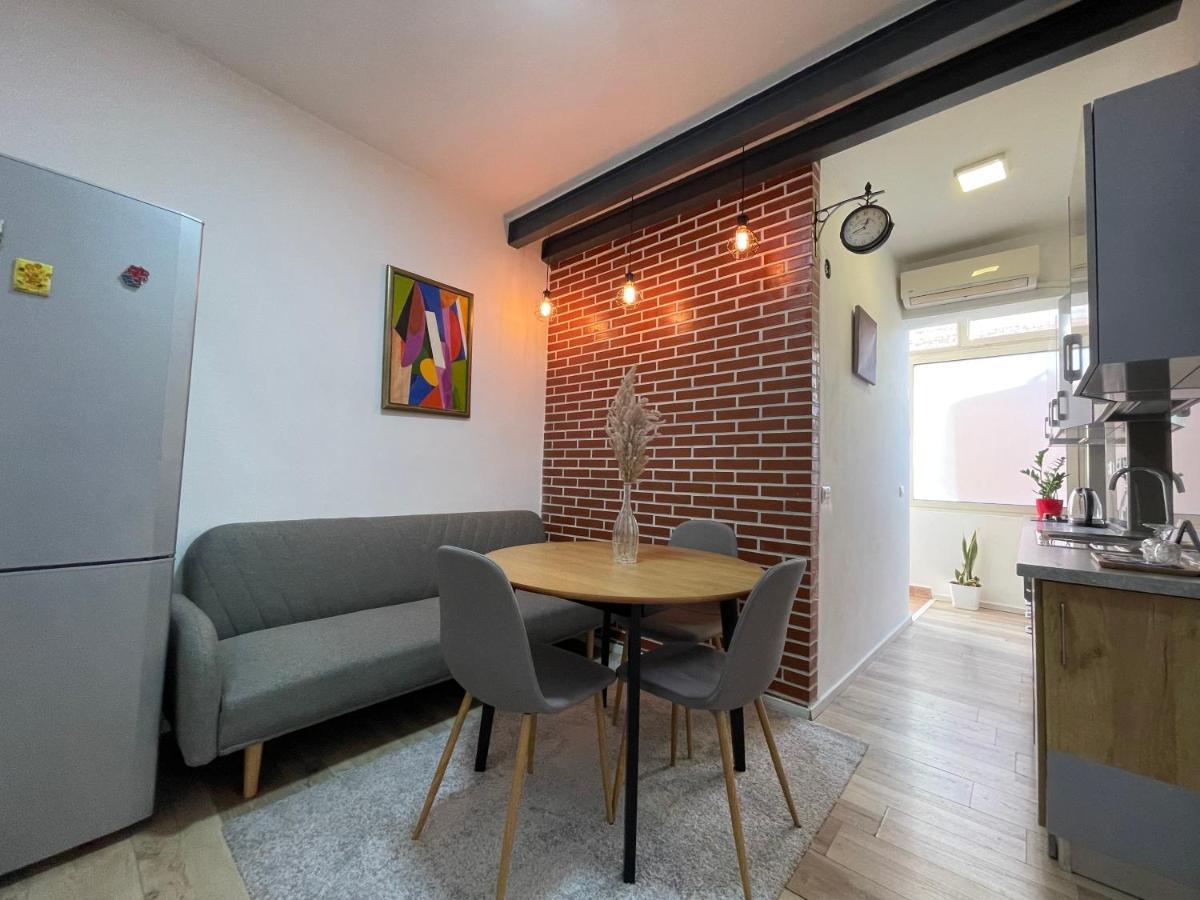 Myslym Shyri'S Apartments Τίρανα Εξωτερικό φωτογραφία