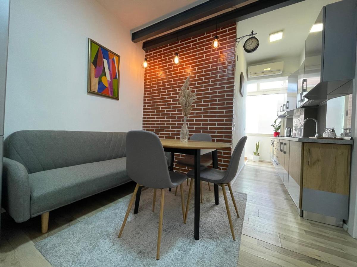 Myslym Shyri'S Apartments Τίρανα Εξωτερικό φωτογραφία