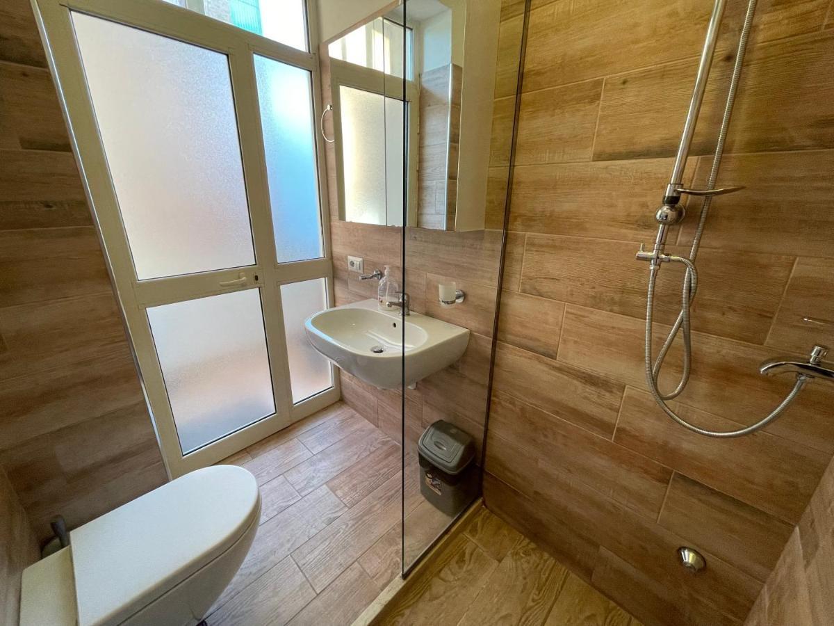 Myslym Shyri'S Apartments Τίρανα Εξωτερικό φωτογραφία