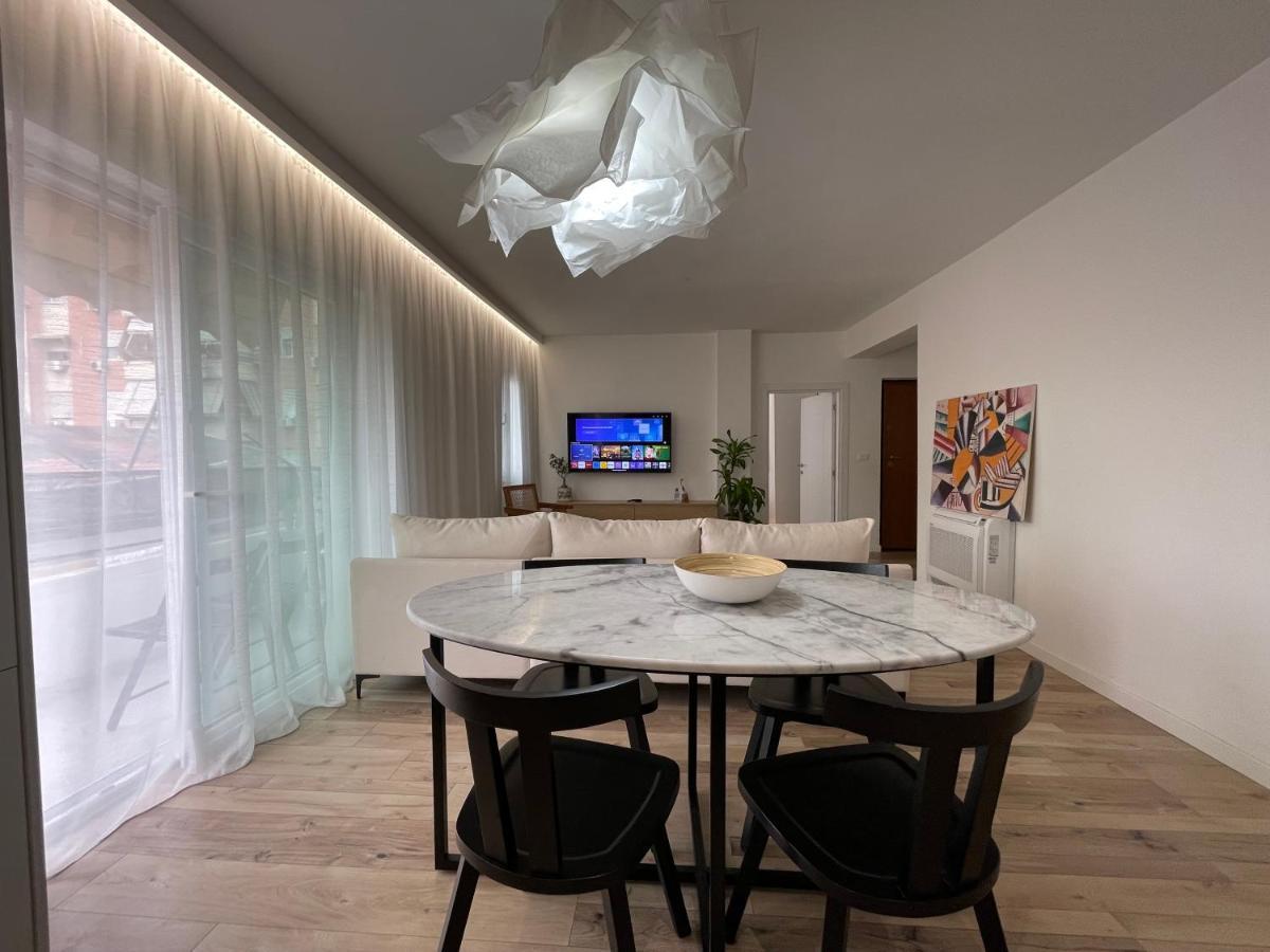 Myslym Shyri'S Apartments Τίρανα Εξωτερικό φωτογραφία