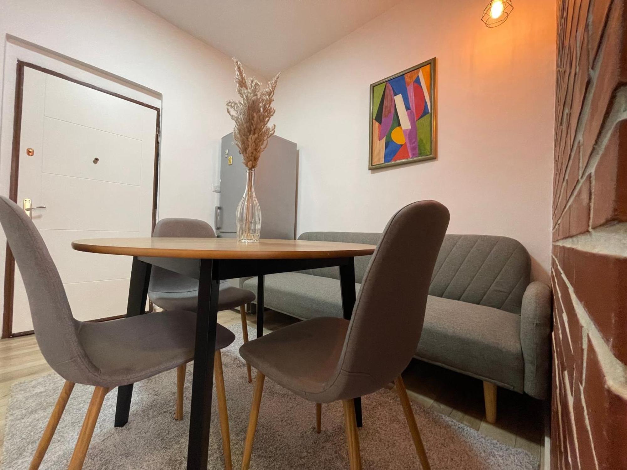 Myslym Shyri'S Apartments Τίρανα Δωμάτιο φωτογραφία